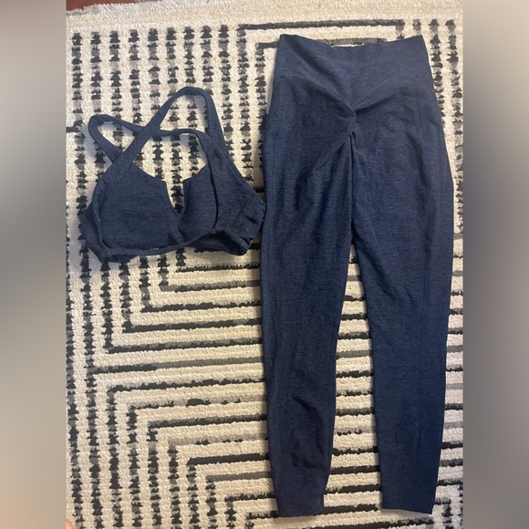 Ace sports bra (L) & Brazilian contour leggings (M) in sapphire blue - Picture 7 of 10